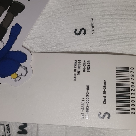 KAWS x Uniqlo Pink BFF Tee (US Sizing) White S - Picture 2 of 2